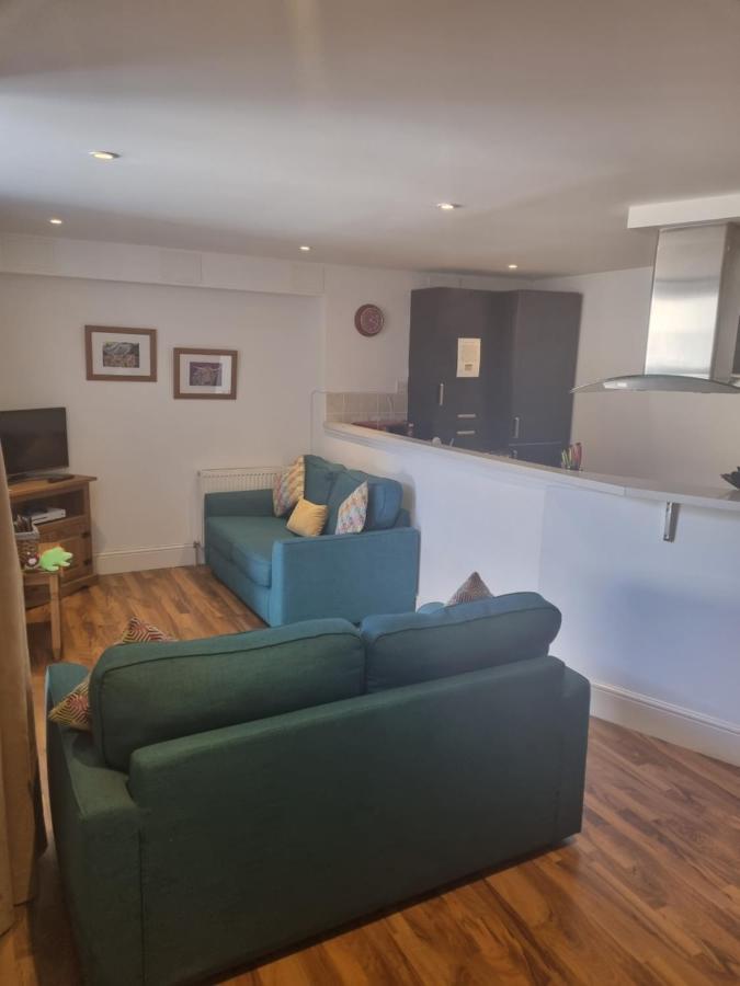 אינברנס Stunning Spacious Apartment On River Ness מראה חיצוני תמונה
