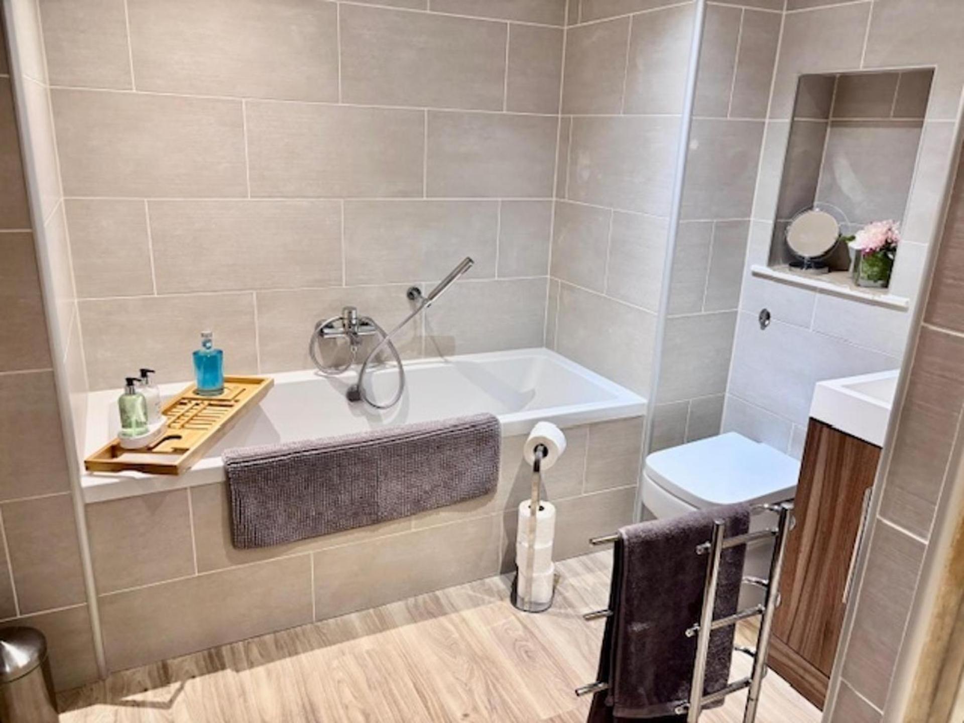 אינברנס Stunning Spacious Apartment On River Ness מראה חיצוני תמונה
