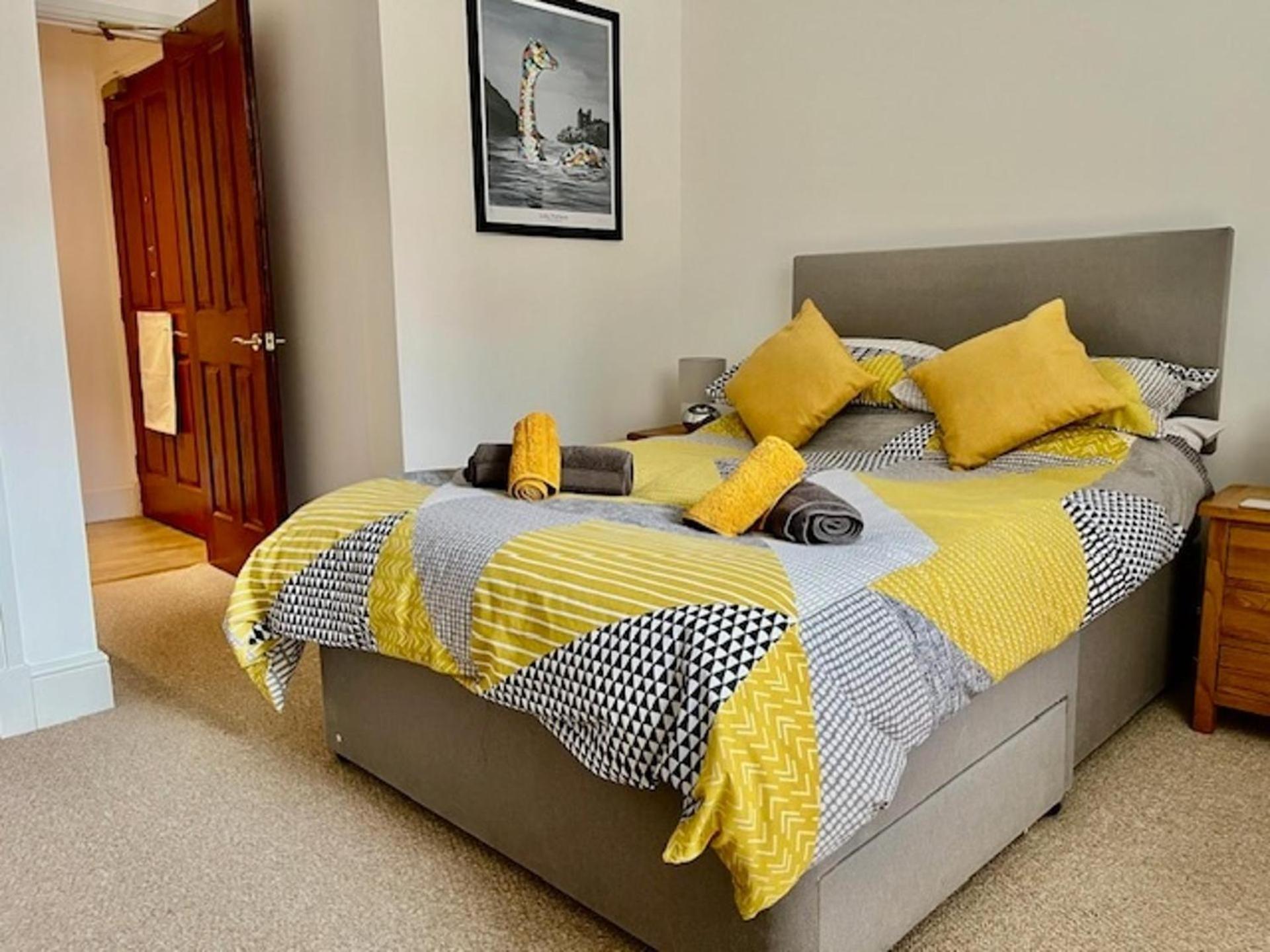 אינברנס Stunning Spacious Apartment On River Ness מראה חיצוני תמונה
